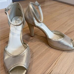 Elegant Gold Heels by Anne Klein Sz 8.5